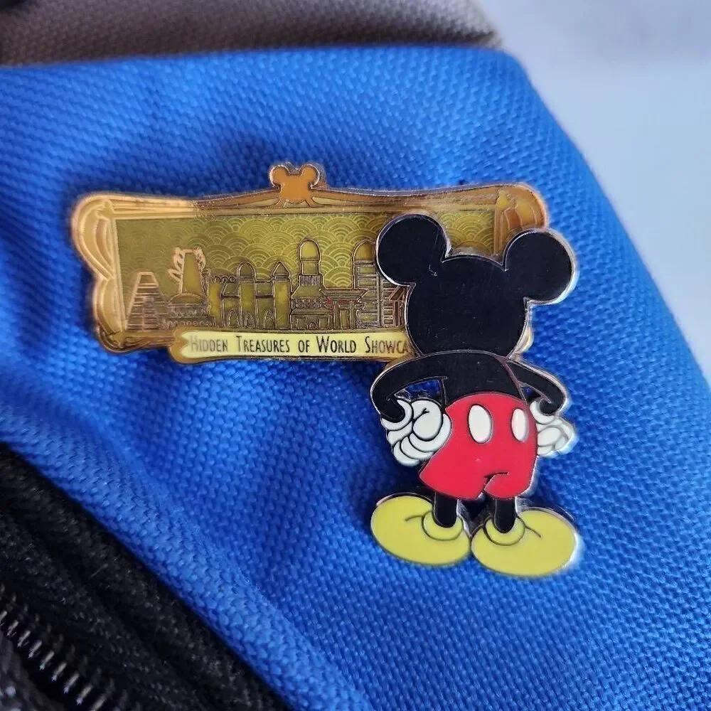 90s Disneyland one sling backpack 2 80's Disney pins penguin Sea World vintage